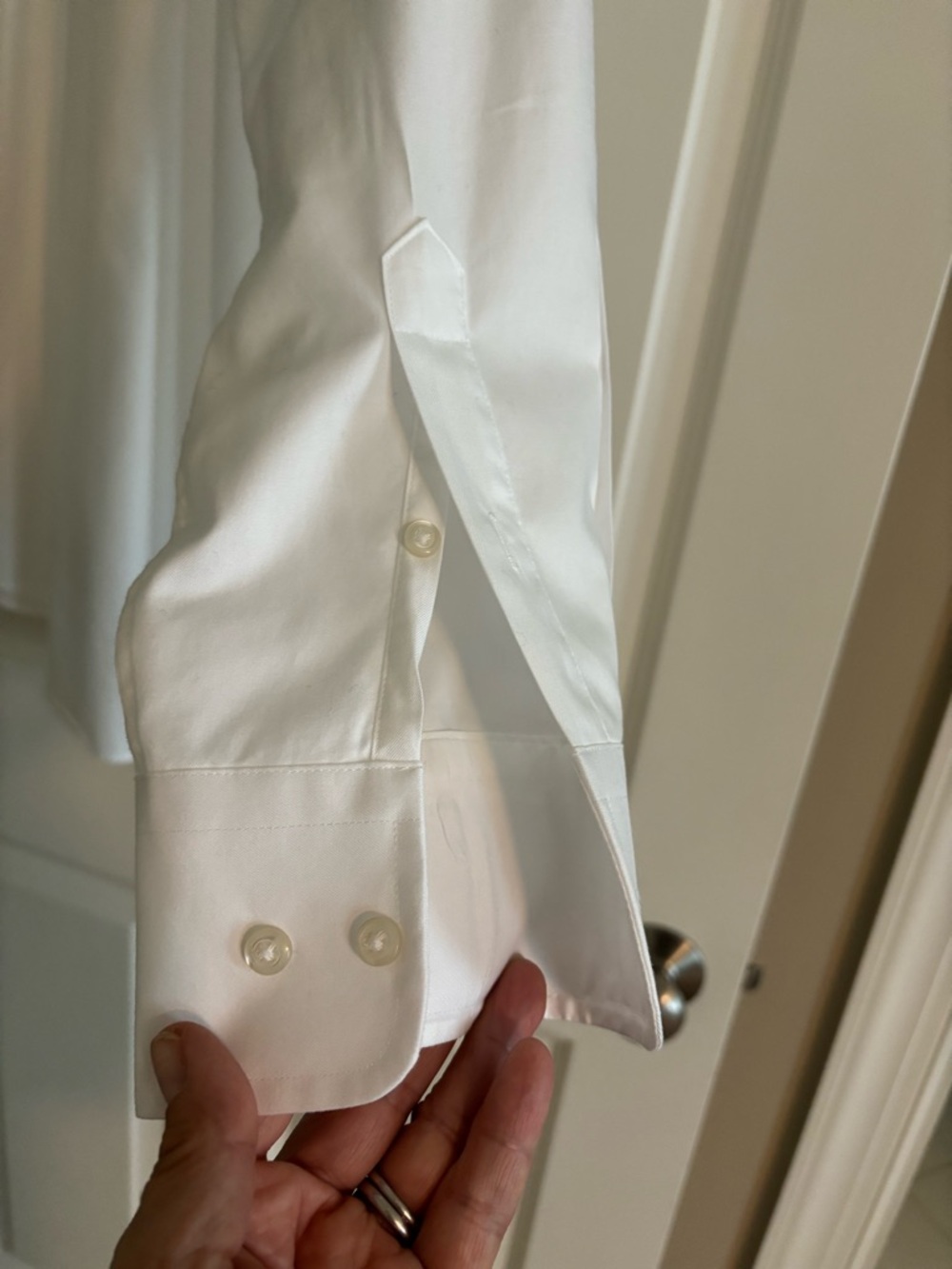 David Donahue Slim Fit Superfine Cotton Twill dress shirt. Mens 15.5-32/33. EUC - Picture 5 of 9